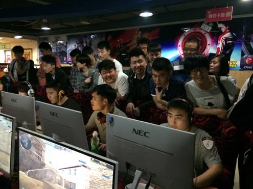 頭指向了教 頭指向了教